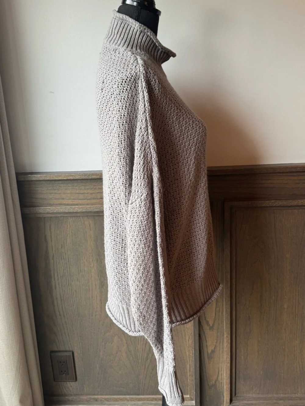 Tecrew Turtleneck Knit Oversized Sweater in Light Gray Large - Picture 5 of 7